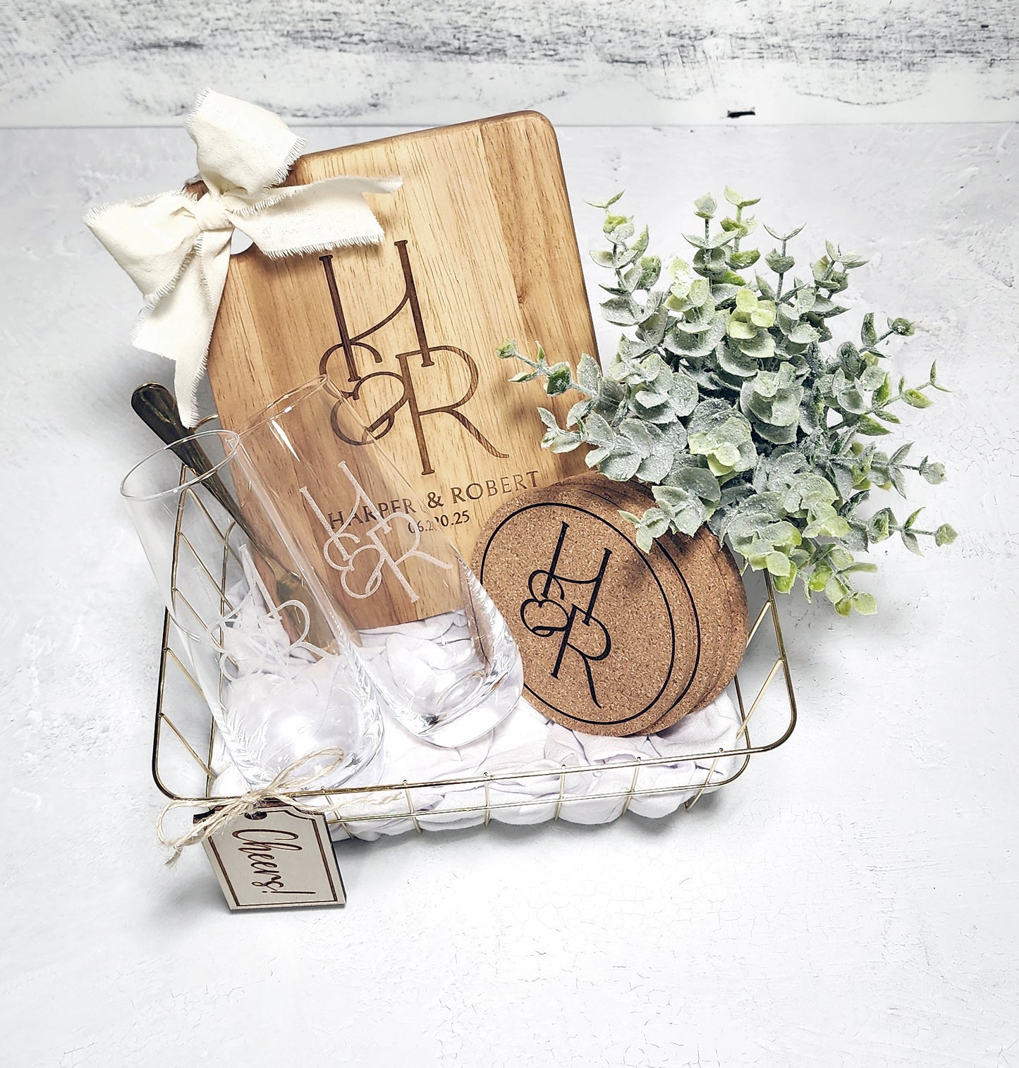 The 'Cheers' Mini Basket